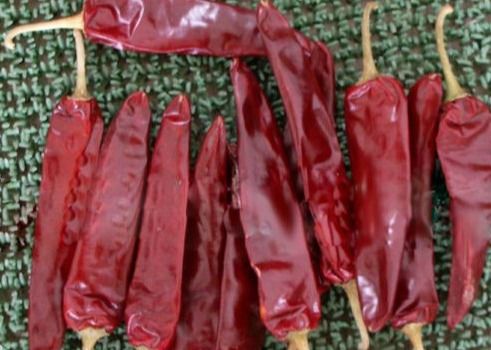 Средние горячие высушенные перцы Чили природы Chili Guajillo красные